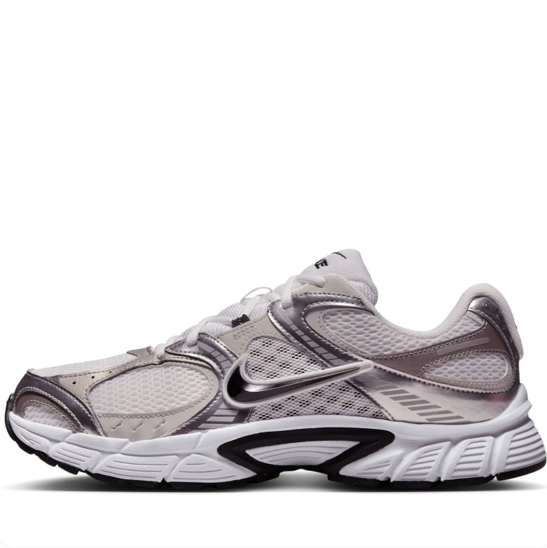 Nike Initiator – White / Metallic Silver / Purple Dust