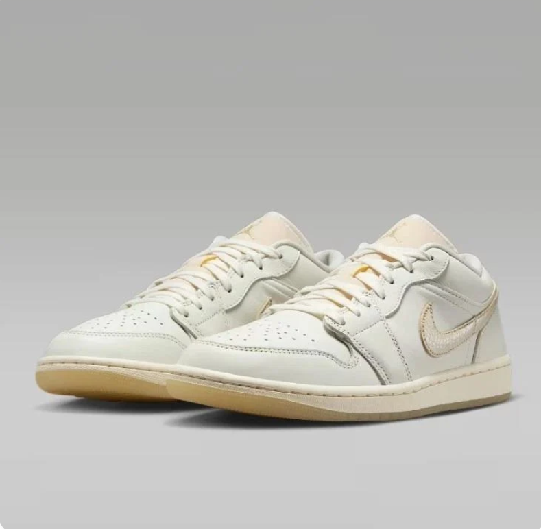 Air Jordan 1 Low – Sail / Cream / Gum Light Brown