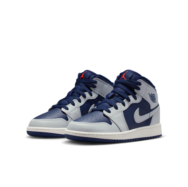 Air Jordan 1 Mid – Wolf Grey / Midnight Navy